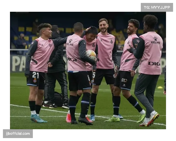 报道：因球员投诉，西甲将评估并调整部分球场夜间LED广告屏的亮度参数